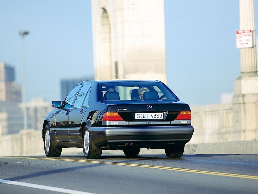  Mercedes-Benz S600 1993 года  (фото 4 из 9)